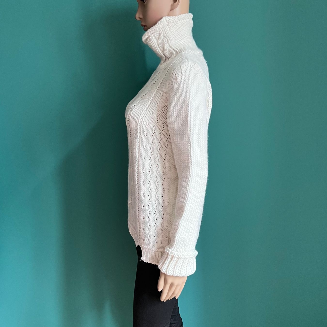 Zara Pulls & Sweat-shirts: ZARA KNIT Pullover mit Zopfstrickmuster 🤍 – D'occasion à Zürich par ClosetQueen 4