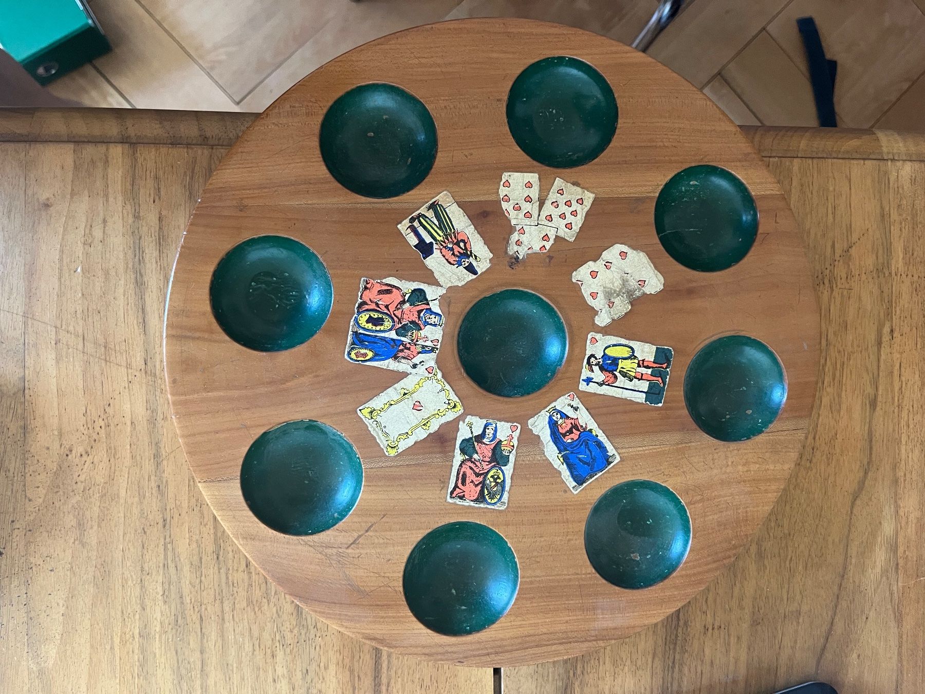 Jeux: Antikes Pochbrett – D'occasion à Bern par Vineb