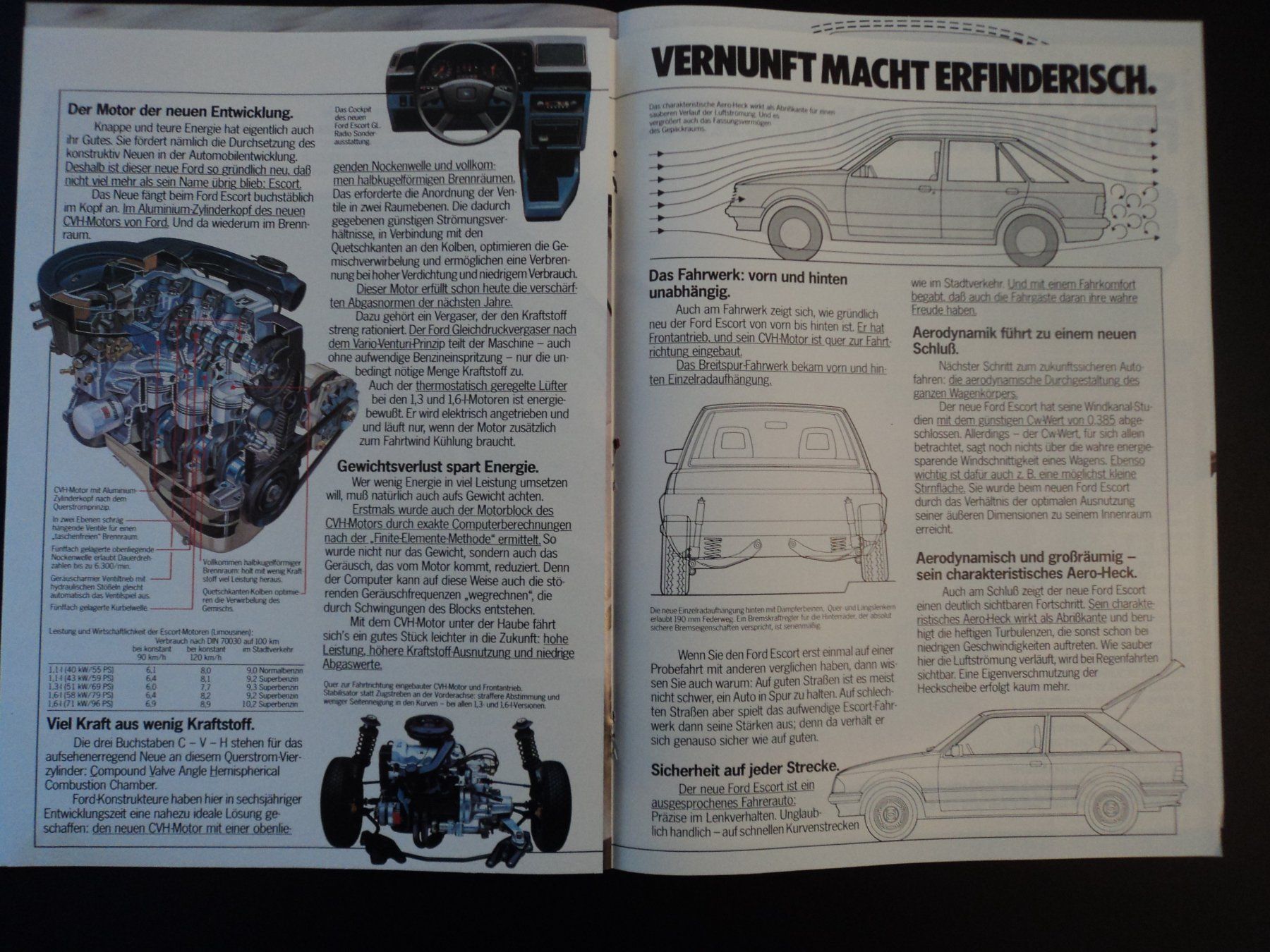 Ford Documenti: Prospekt Ford Escort mit XR3 – Usato da Schwarzenburg venduto da modelCARama