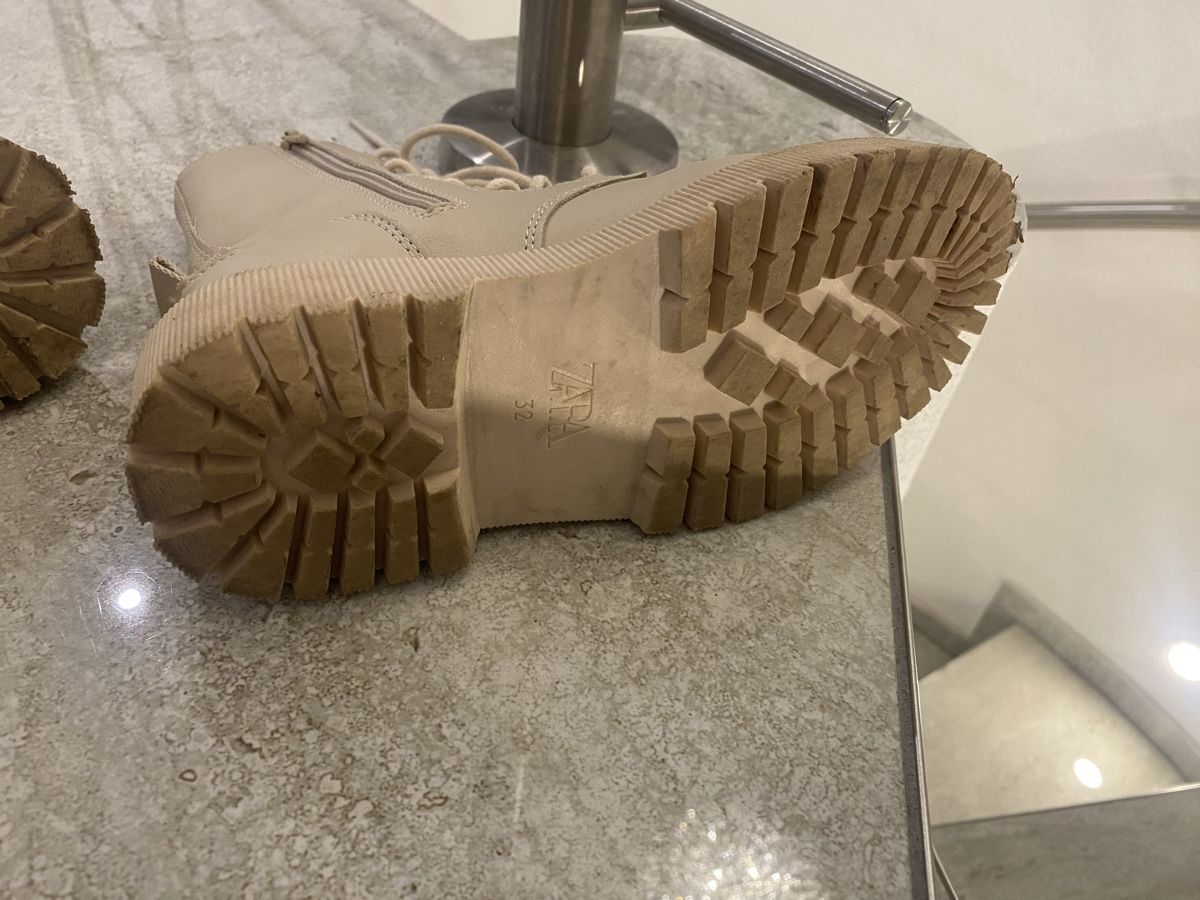 Zara Schuhe für Mädchen: Zara Leder Winterstiefel Gr 32 – Gebraucht aus Birrwil von Bendegriz 2