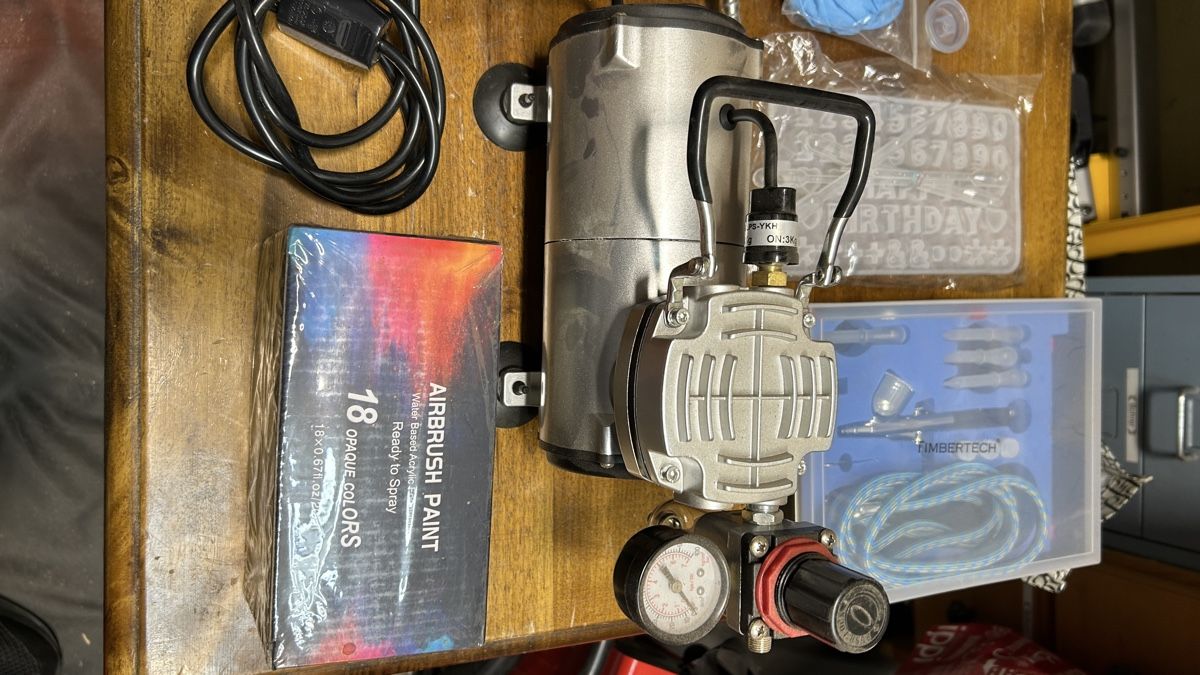 Kompressoren: Timbertech Airbrush Set mit Kompressor und Zubehör – Gebraucht aus Chur von Fedova 3