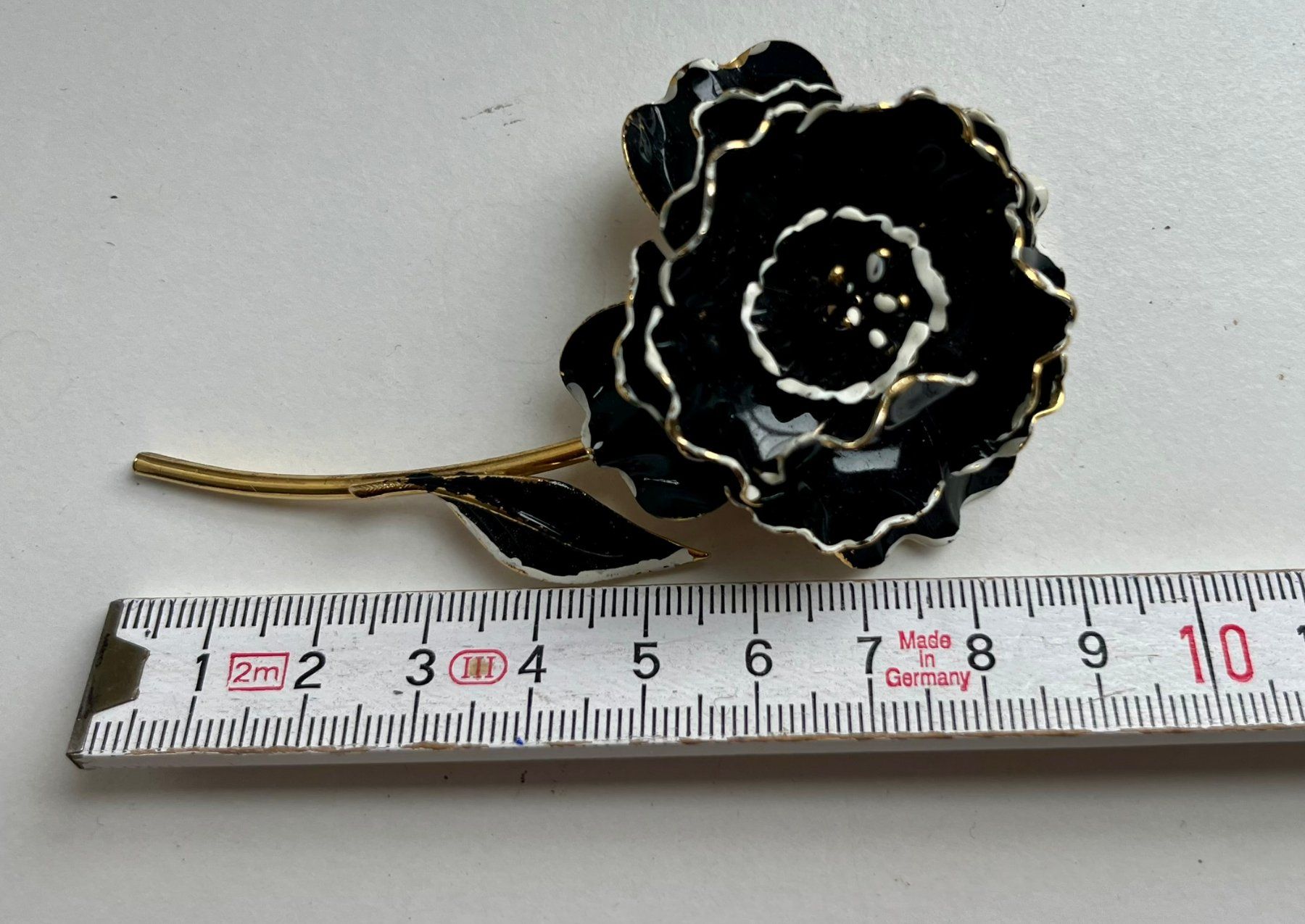 Spille & Fermagli: Elegante Vintage-Brosche, Blume mit Emaille – Usato da Wädenswil venduto da Aniares2 5