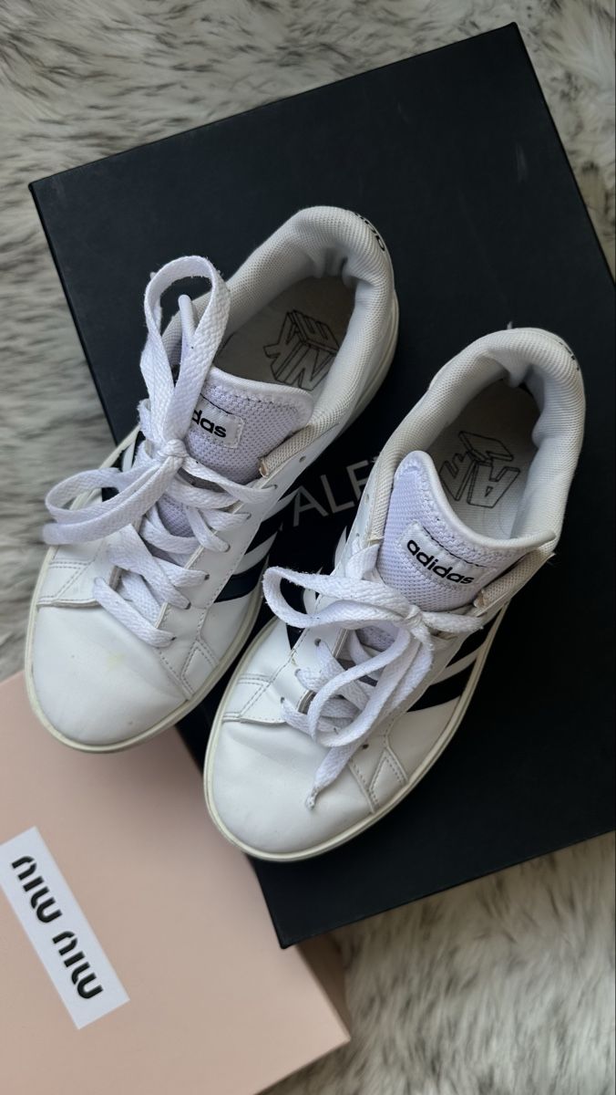 Adidas Scarpe da uomo: White Adidas Sneakers  – Usato da Wallisellen venduto da bod_72km 2