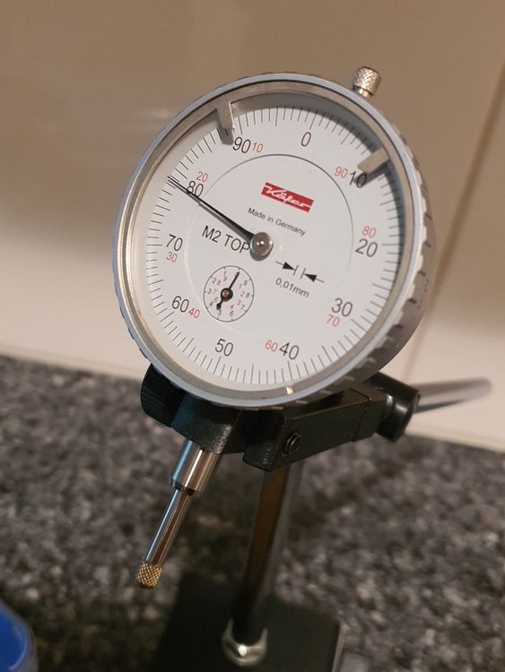 CNQ Messstativ Für Messuhr – 8 Mm Aufnahme, 300 Mm Gesamthöhe – Mit Feineinstellung, Verchromte Gestänge – Robust & Präzise Für Werkstatt & Labor