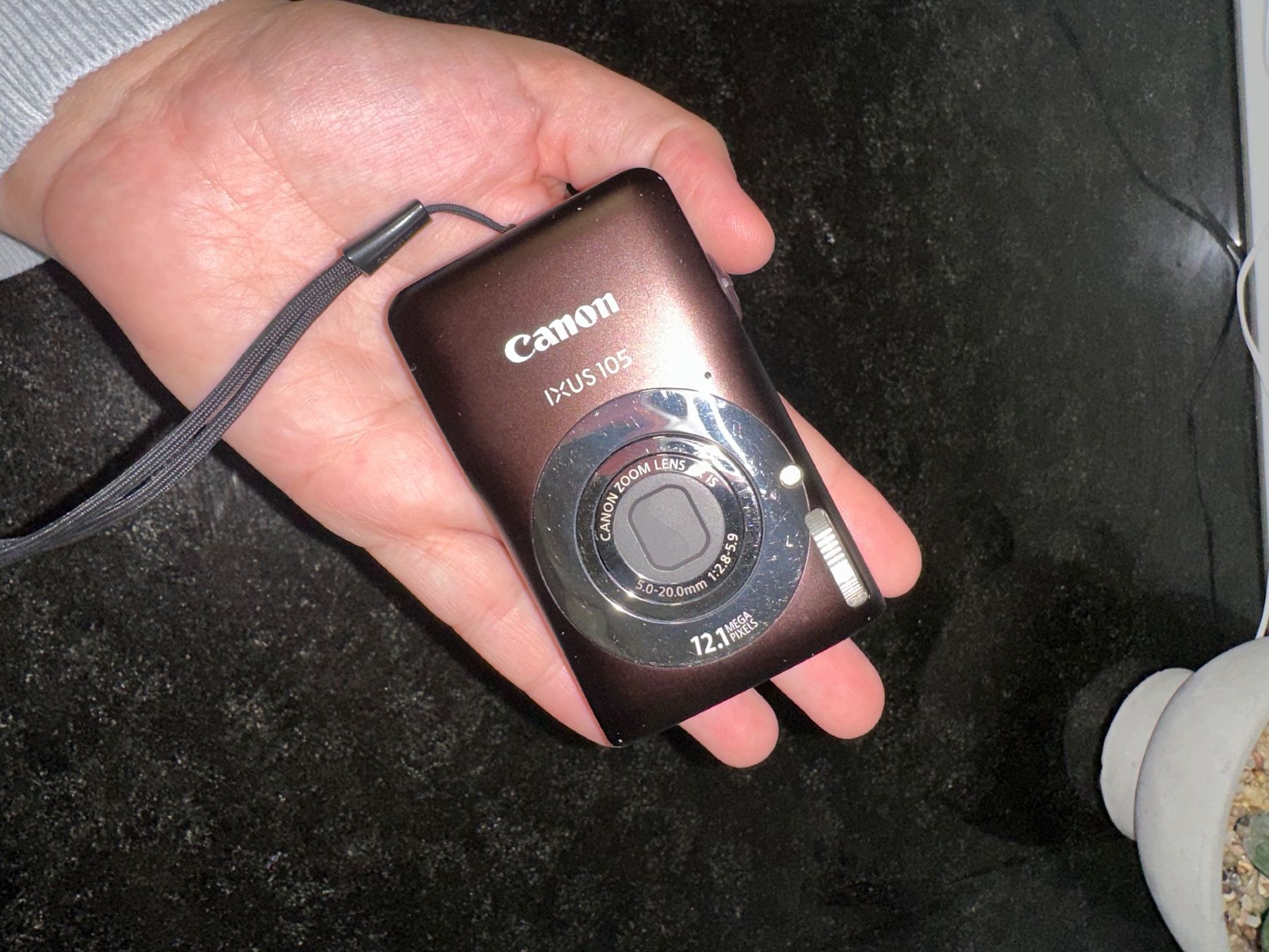 Canon Fotocamera: Canon IXUS 105 Braun – Usato da Oeschgen venduto da ani_2sc2
