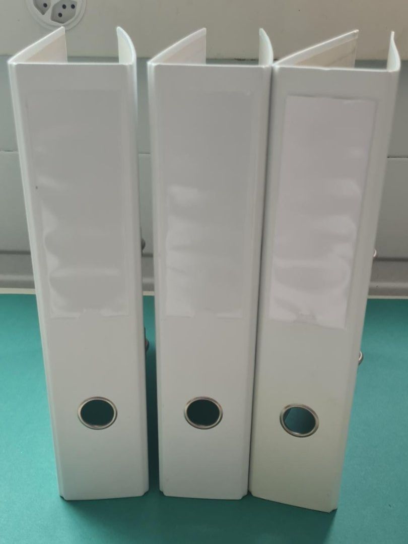 Raccoglitori: 3 Stk A4 Ordner 7.5cm Weiss – Usato da Urdorf venduto da sumrum