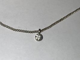 Collier fin argenté avec pendentif - Parfait pour l'été!