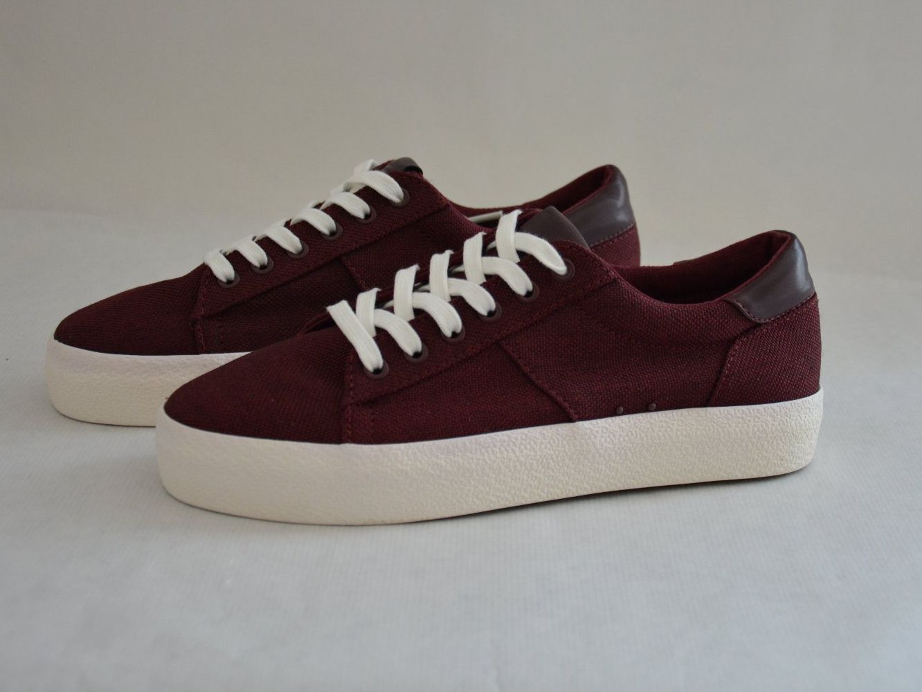 Damenschuhe: Herbstschuh, Sneaker Plateau, Pull&Bear Weinrot Gr. 38 neu! – Neu (gemäss Beschreibung) aus Bern von SecondWave 1