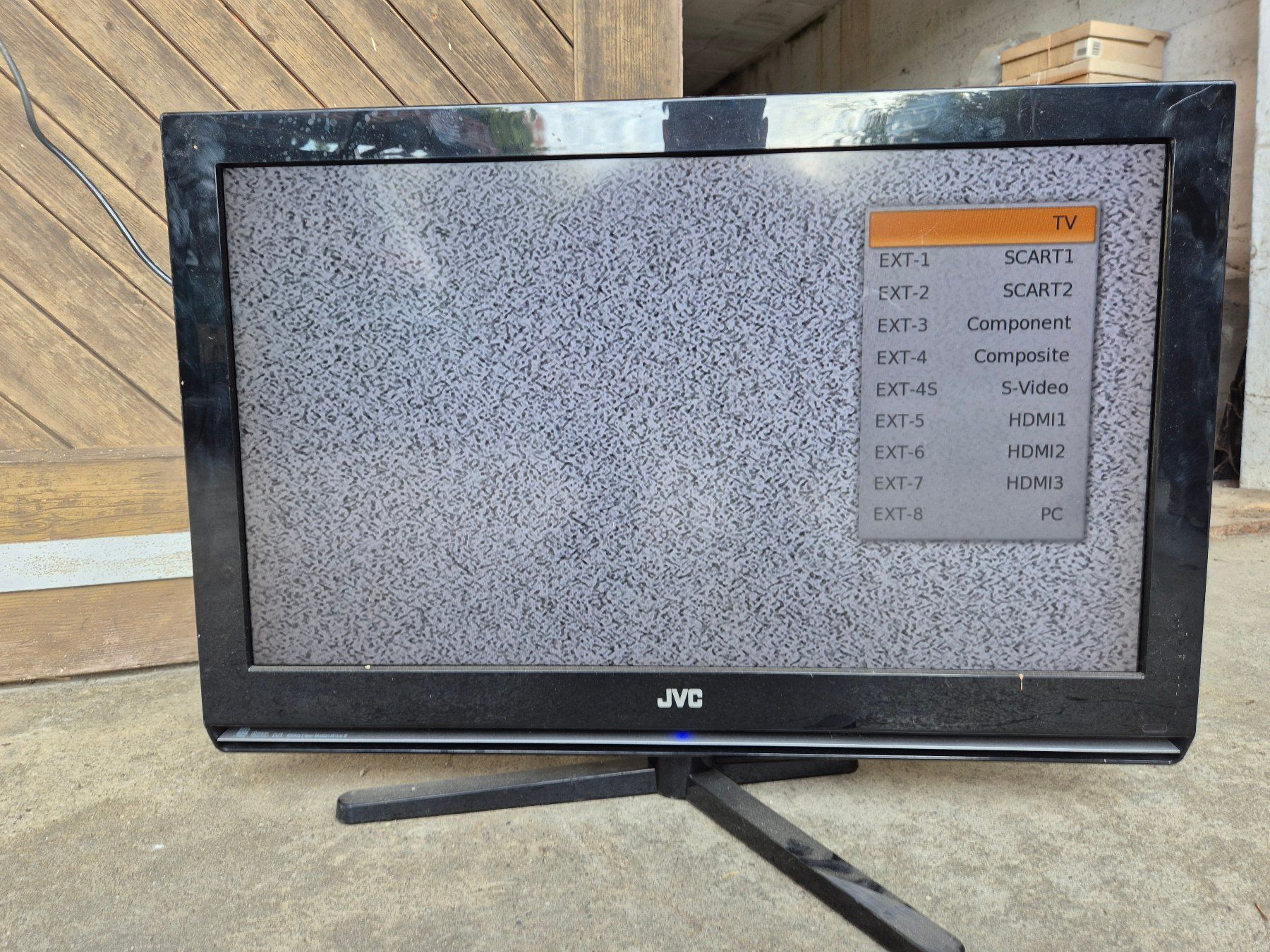 JVC Fernseher: TV JVC LCD LT32 HB1BU – Gebraucht aus Kerzers von Rtvjohner