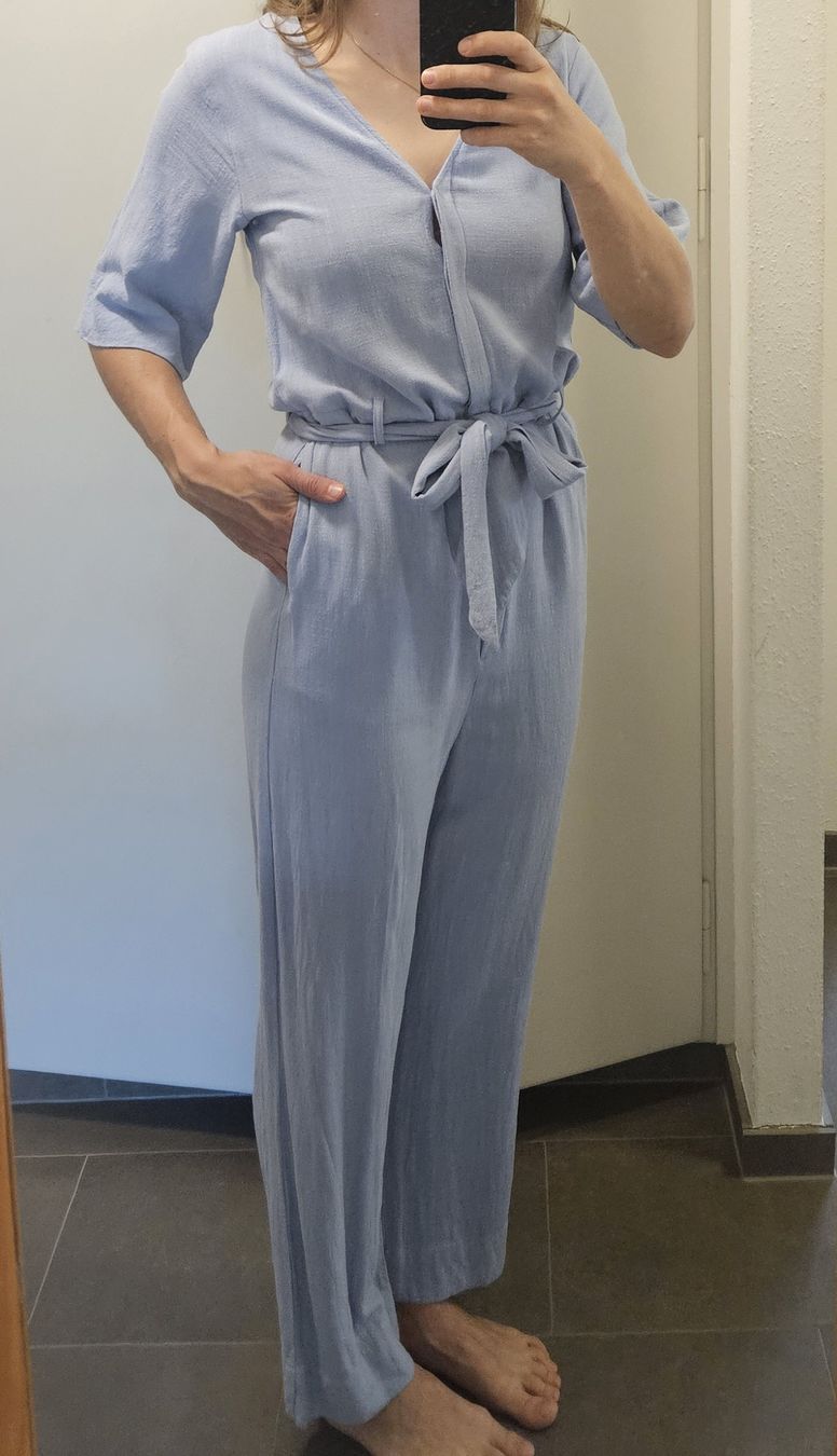 Tute: Sommerlicher Jumpsuit, hellblau, Gr. 36, neuwertig – Usato da Bern venduto da son_gjx2 1
