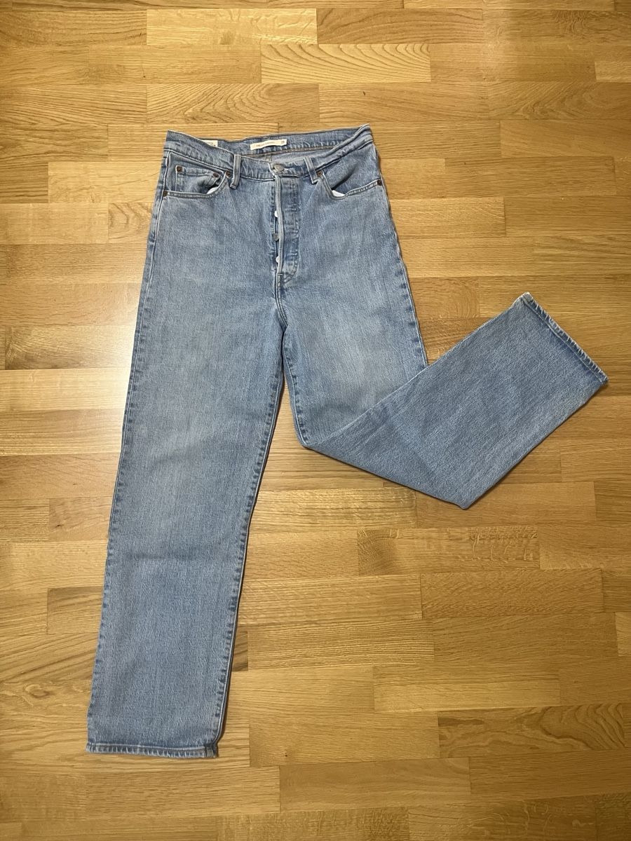Levi's Jeans: Ribcage straight Levi's Jeans, hellblau, Grösse 29/29 – Usato da Zürich venduto da Mrstm4