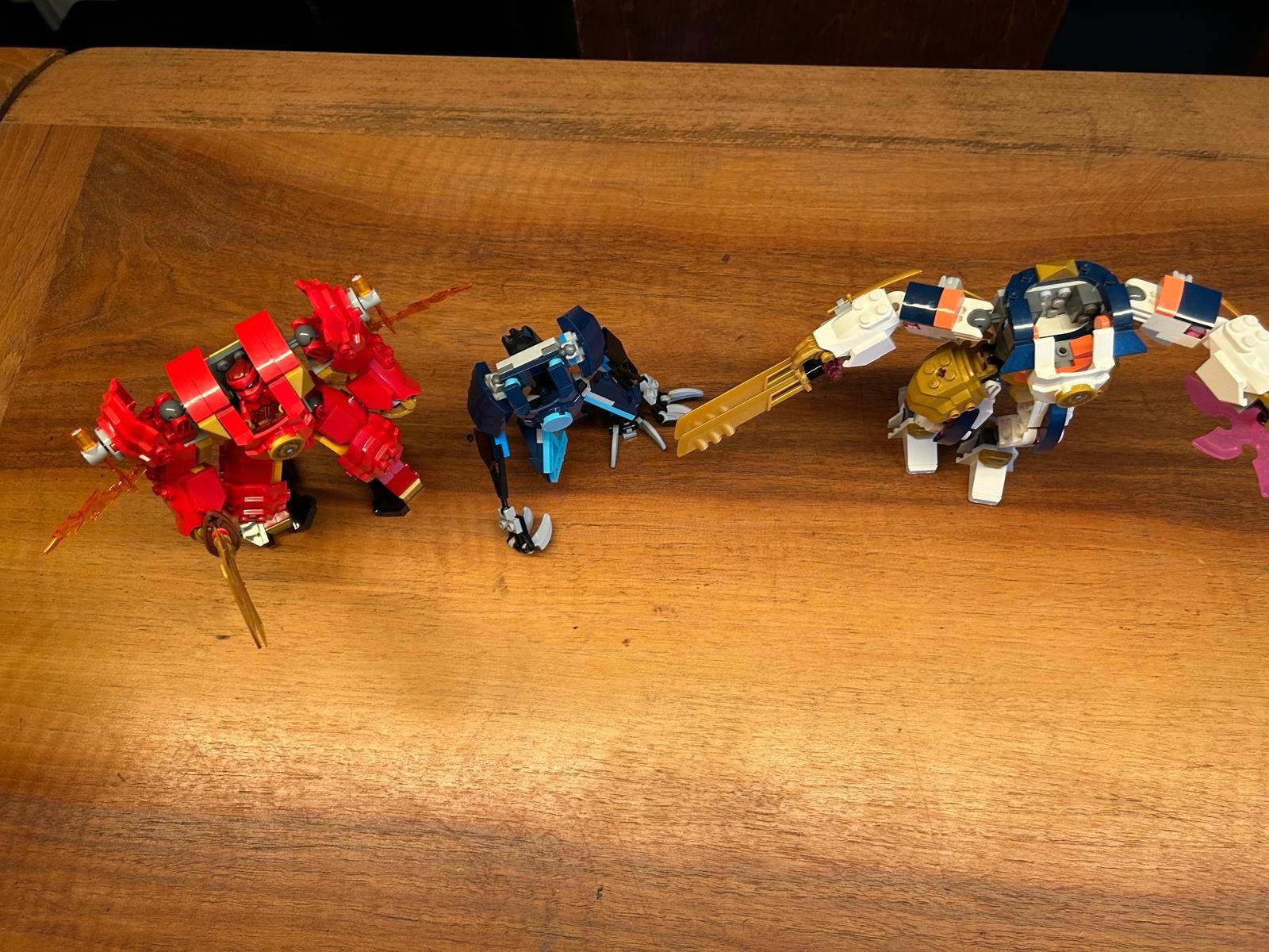 Lego Statuette: LEGO Ninjago Figuren Set gebraucht – Usato da Zürich venduto da cat 3