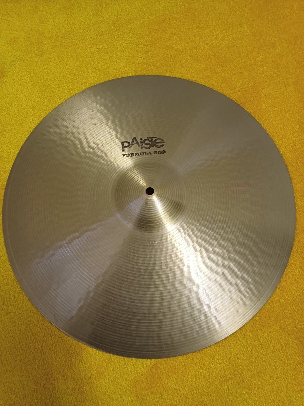 Paiste Strumenti musicali: PAISTE Formula 602 Medium ride 18" – Usato da Niederönz venduto da pho_xy6y 1