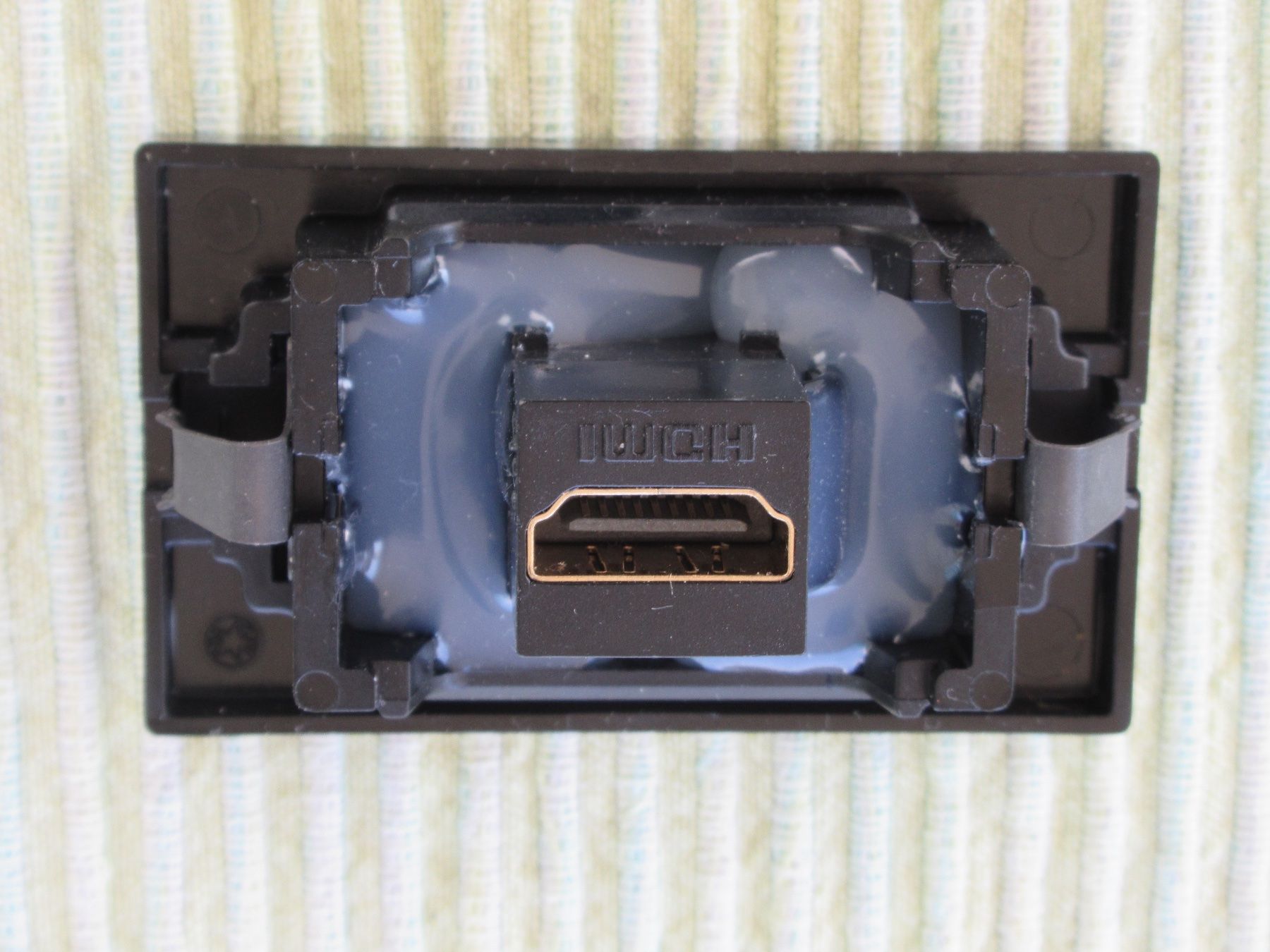 Feller Stecker: FLF Einsatz mit HDMI Gender-Changer, schwarz – Neu und originalverpackt aus Obergösgen von cairn 1