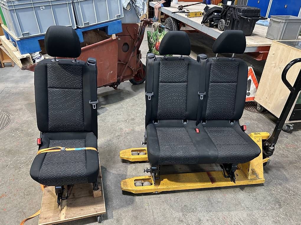 Alle Autoersatzteile: Mercedes Tourer 3er Sitz  – Gebraucht aus Dornach von skorpion8080 1