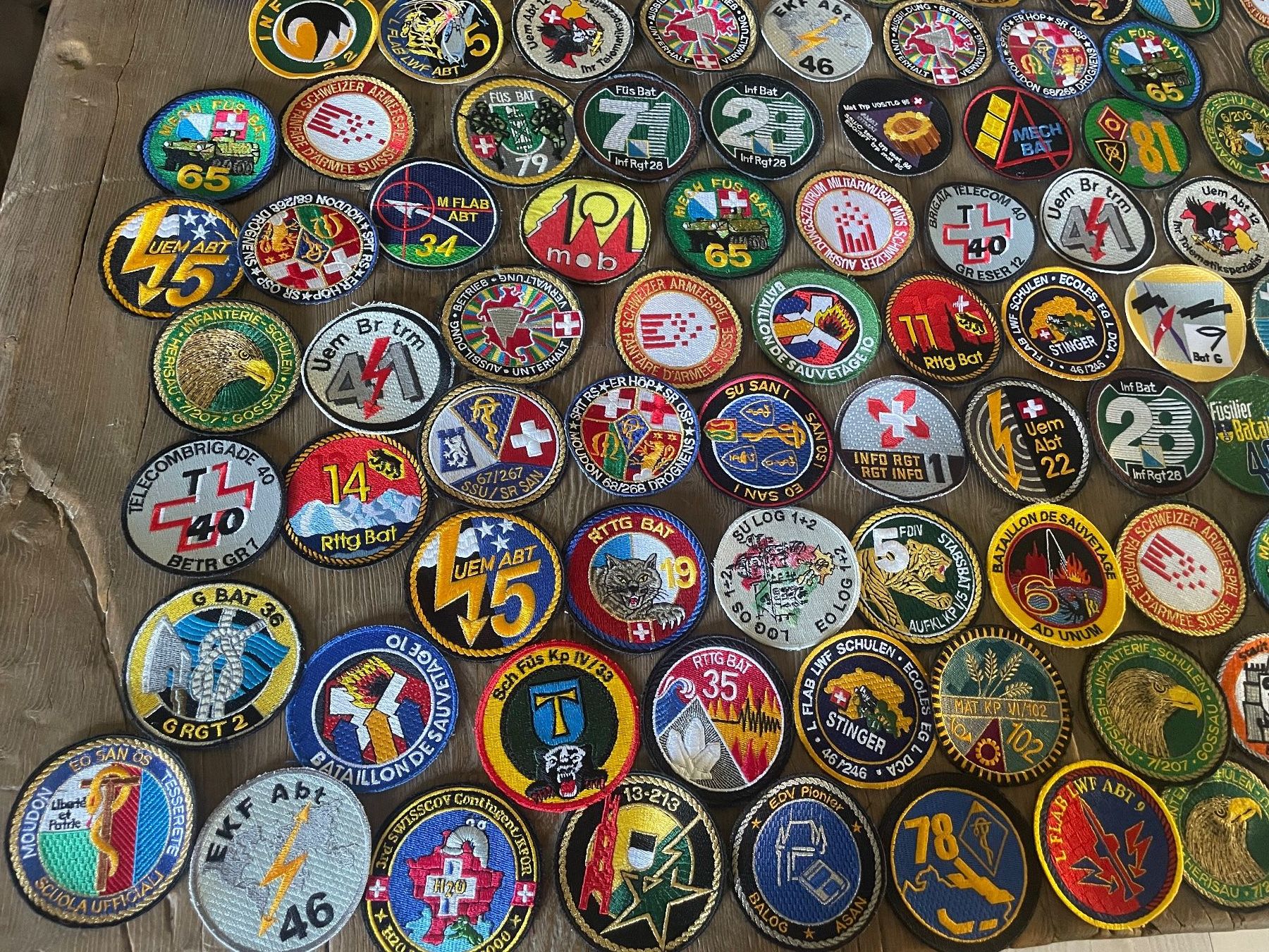 Schweizer Armee Placchette & Badge: XXL Militär Badge Sammlung !! – Usato da Volketswil venduto da rubin74 6