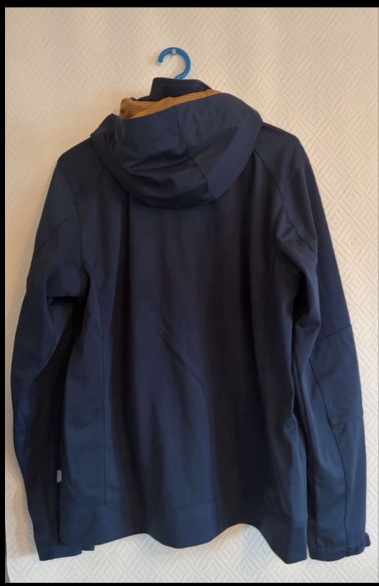 Meru Jacken: Meru Herrenjacke  – Gebraucht aus Basel von Brunner.T 3