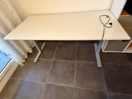 Schreibtisch Topstar, höhenverstellbar, neuwertig