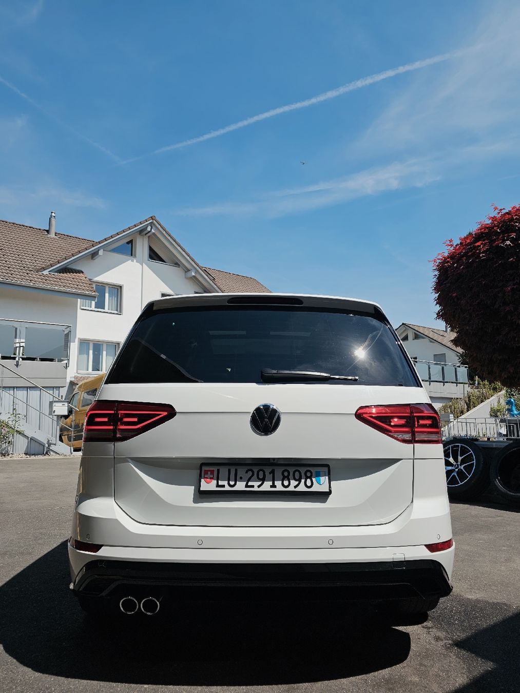 VW Autos: VW Touran R Line – Gebraucht aus Triengen von dio_8nst 2