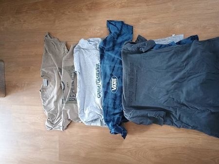 4 Marken T-Shirts Grösse L