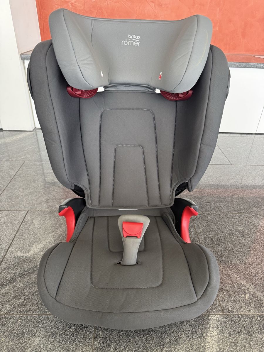Britax Römer Seggiolini per auto: Kinder Autositz Römer britax – Nuovo (secondo la descrizione) da Pfäffikon ZH venduto da Hermon1