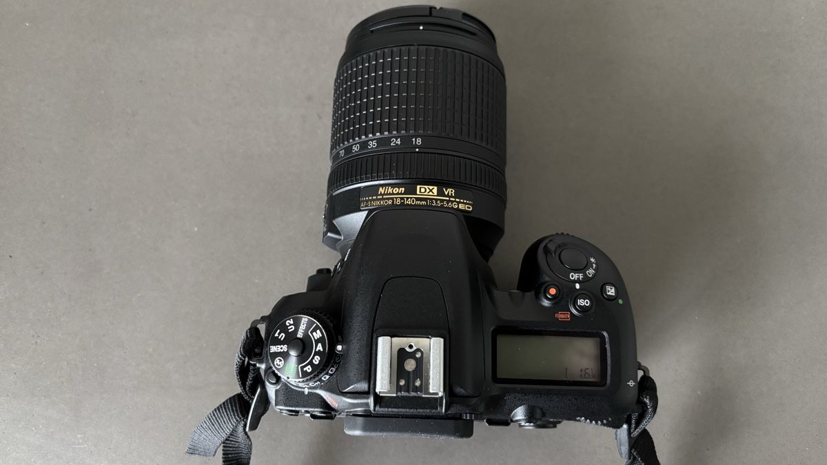 Nikon Fotocamera: Nikon D7500 Kit – Usato da Hausen am Albis venduto da Msc6