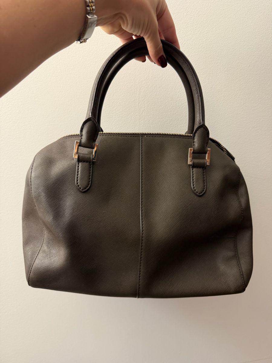 DKNY Taschen für Damen: DKNY leather handbag barrel – Gebraucht aus Hausen AG von nik_9sg2 3