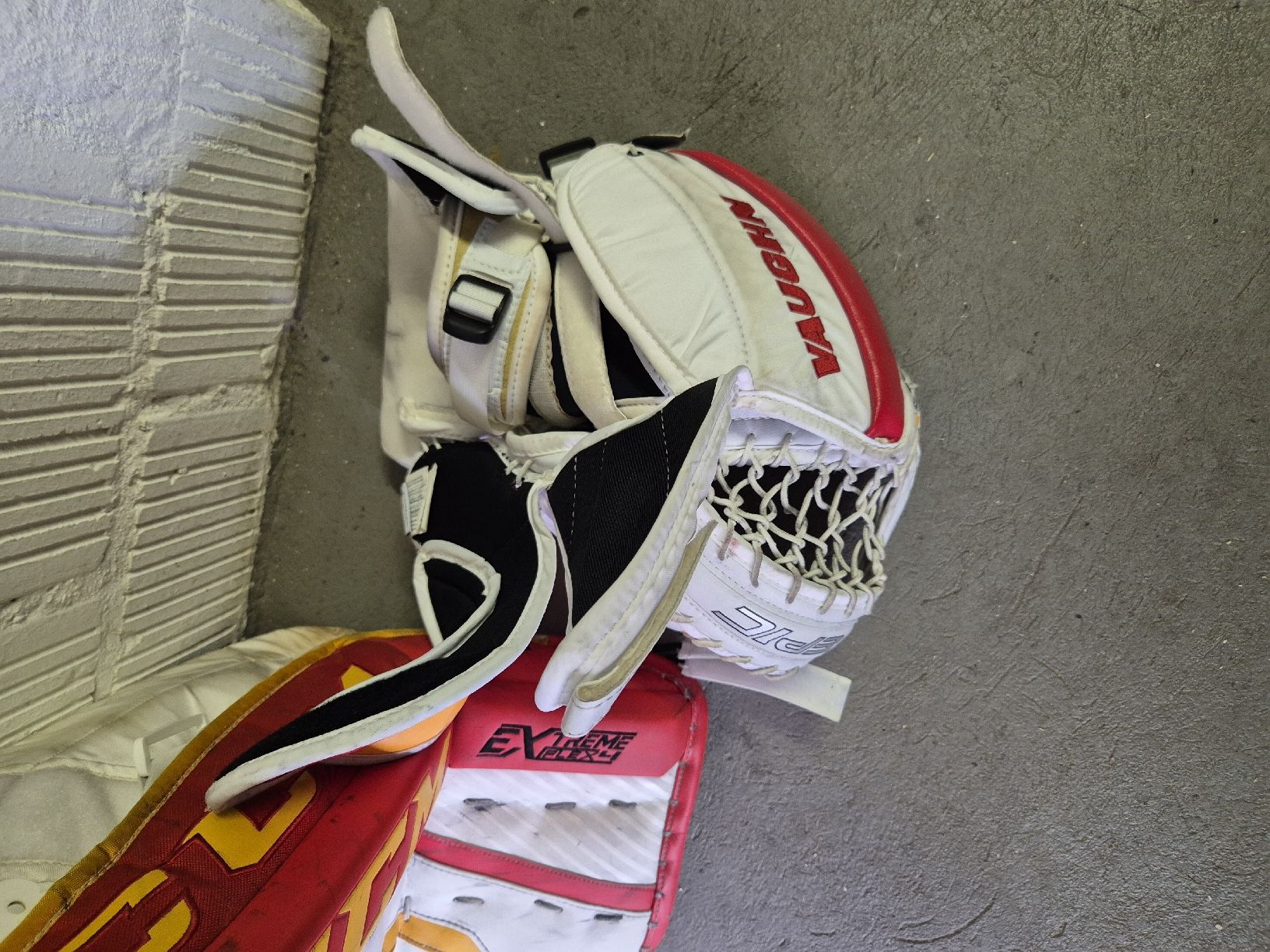 Ccm Bastoni & Pale: Eishockey Torhüterset SR 34+1 – Usato da Kappelen venduto da Newbody 3
