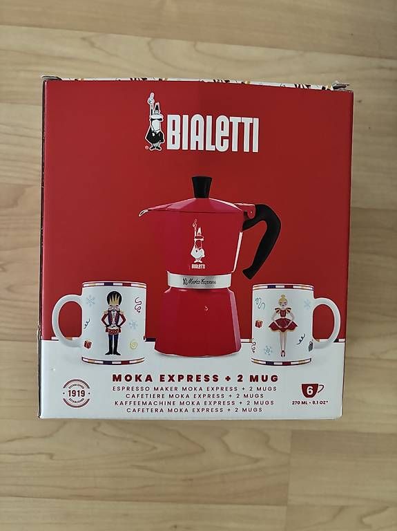 Bialetti Kaffeemaschinen & Espressomaschinen: Bialetti Moka Express mit 2 Tassen NEU – Neu und originalverpackt aus Rotkreuz von Bonito77