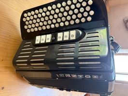 Chromatisches Knopfakkordeon Hohner Fortuna III