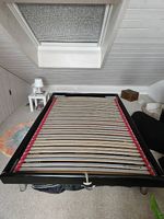 Bettstatt 140x220 mit lattenrost und Matratze 