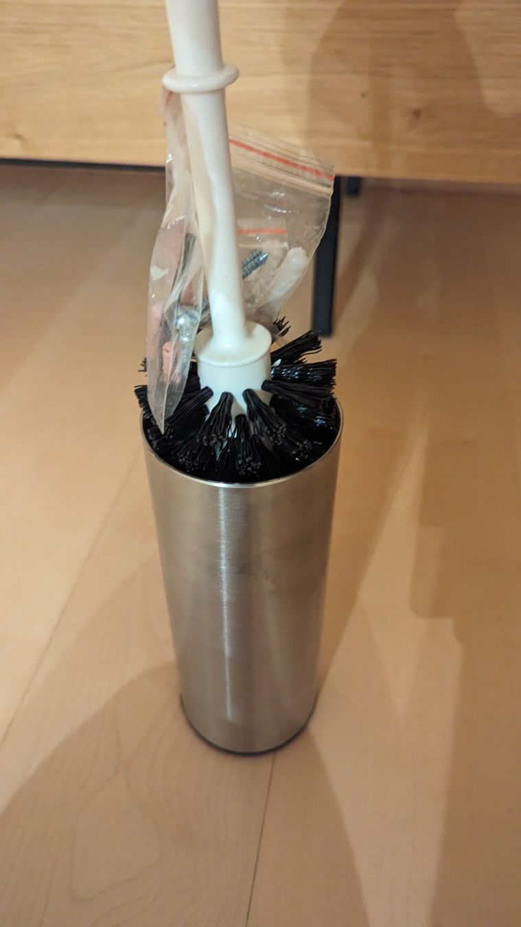 Altri accessori per il bagno: WC-Bürsten-Halter mit Bürste – Nuovo (secondo la descrizione) da Wettingen venduto da Nini54 1