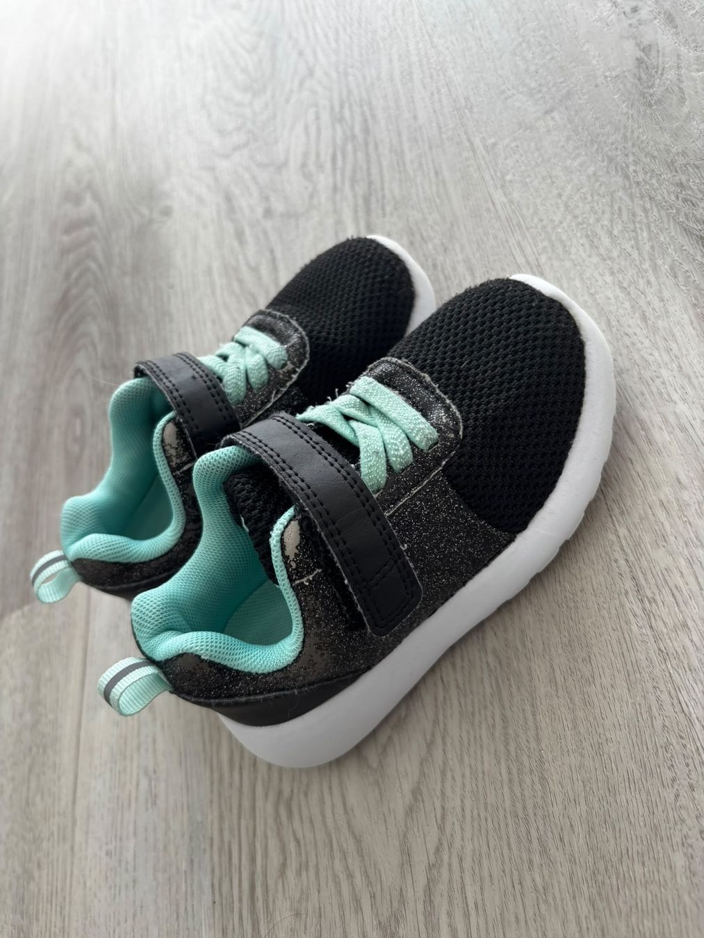 Schuhe für Jungen: Kindersneaker Gr. 25.5 – Gebraucht aus Hochfelden von rub_rnw5 2