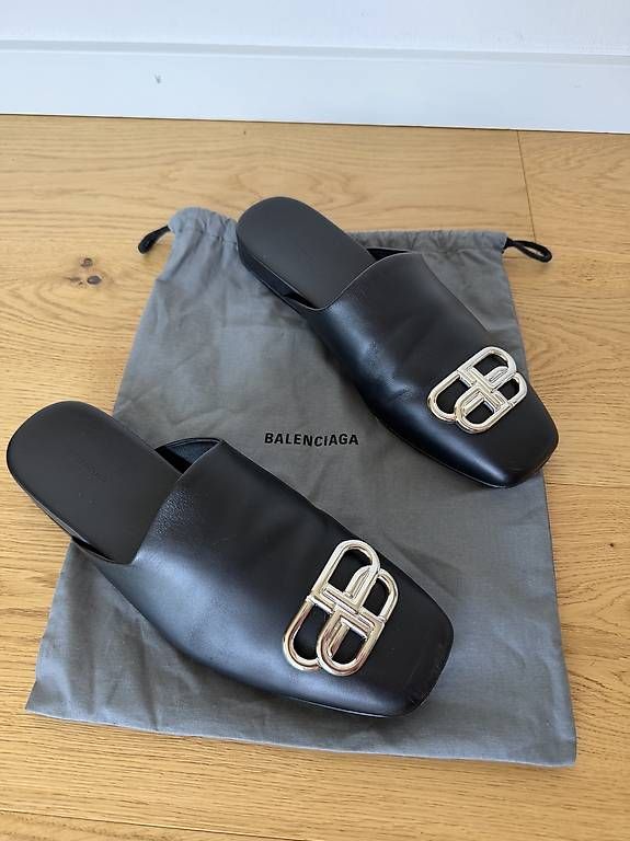 Balenciaga Scarpe da donna: Balenciaga Slipper – Usato da Zug venduto da mel_kyra