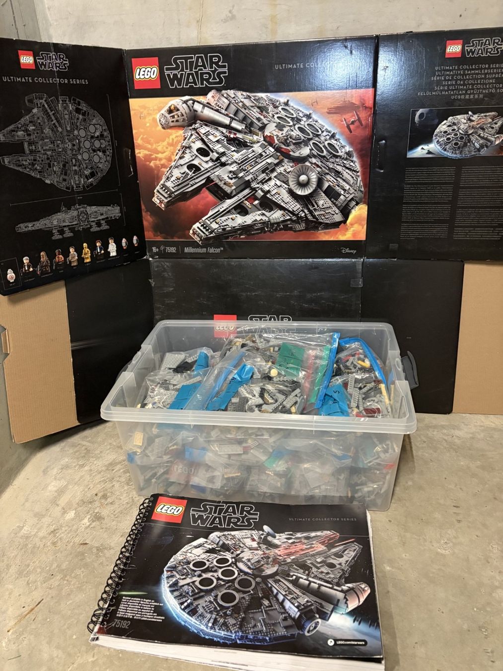Star Wars Kit di costruzioni: Lego Star Wars Faucon Millenium UCS 75192 – Usato da Carouge GE venduto da Thie61