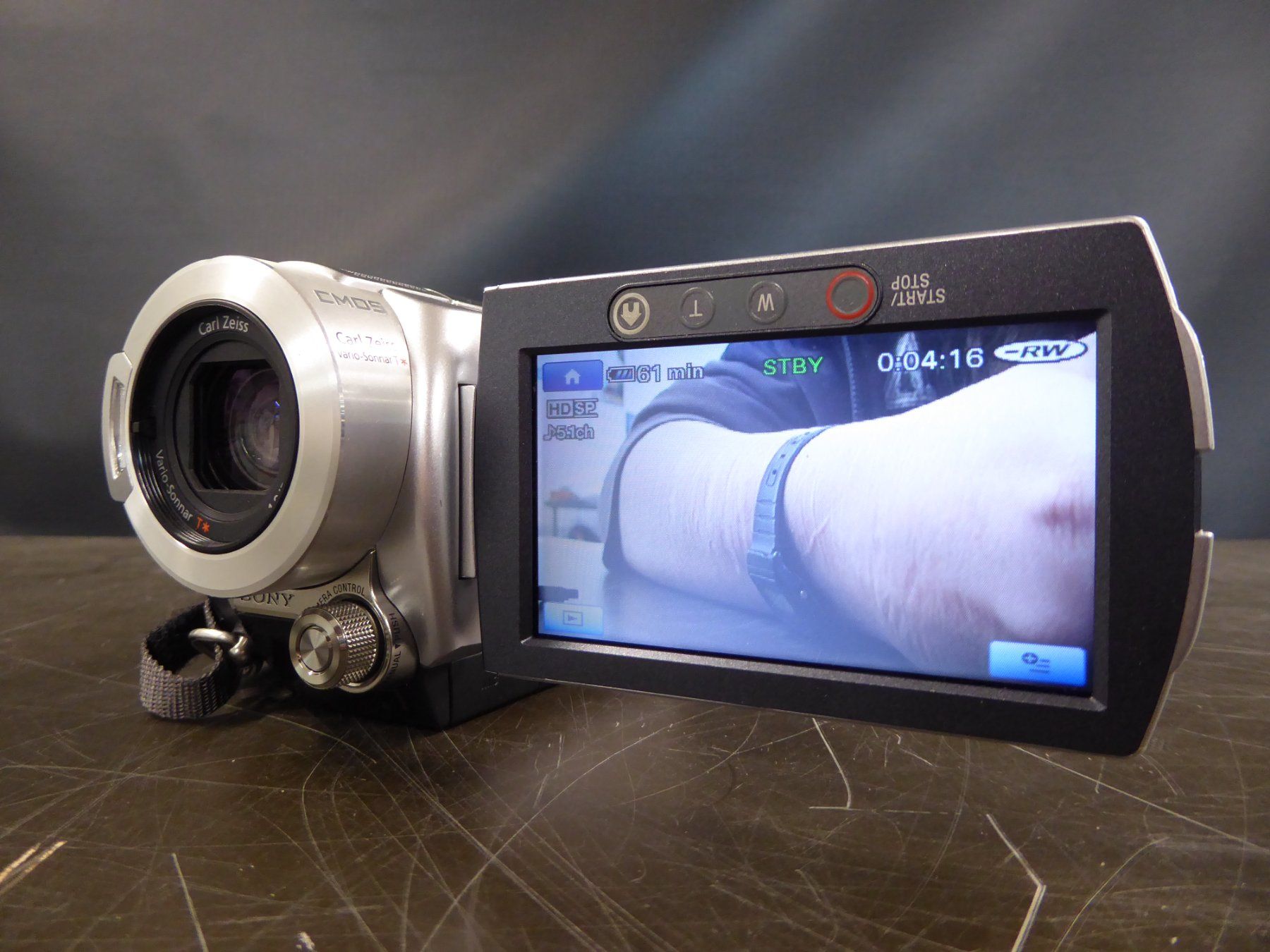Sony Videocamere: Sony Camcorder Handycam HDR-UX7E – Usato da Basel venduto da bk_brockibasel 2