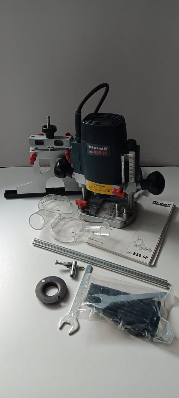 Einhell Tutte le macchine: Elektro-Oberfräse 850 SP / Einhell / 850 Watt / Ab 1.- – Usato da Biberist venduto da Devision01