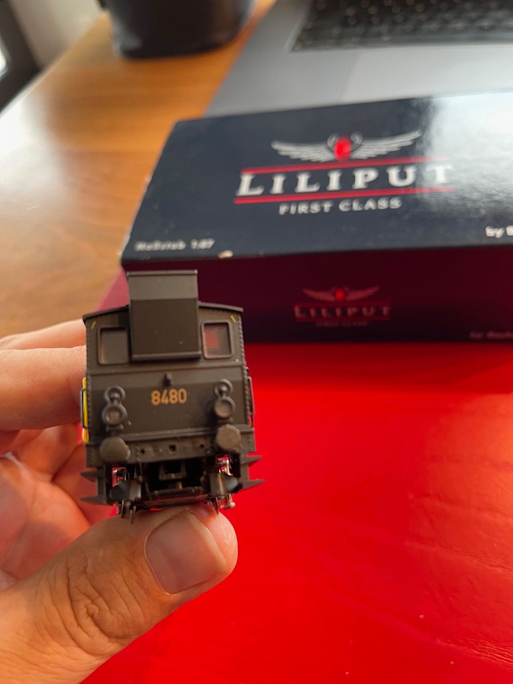 Liliput Modellini di ferrovie: Liliput Tigerli E 3/3 H0 DC Ersatzteil – Difettoso da Wangen SZ venduto da  2