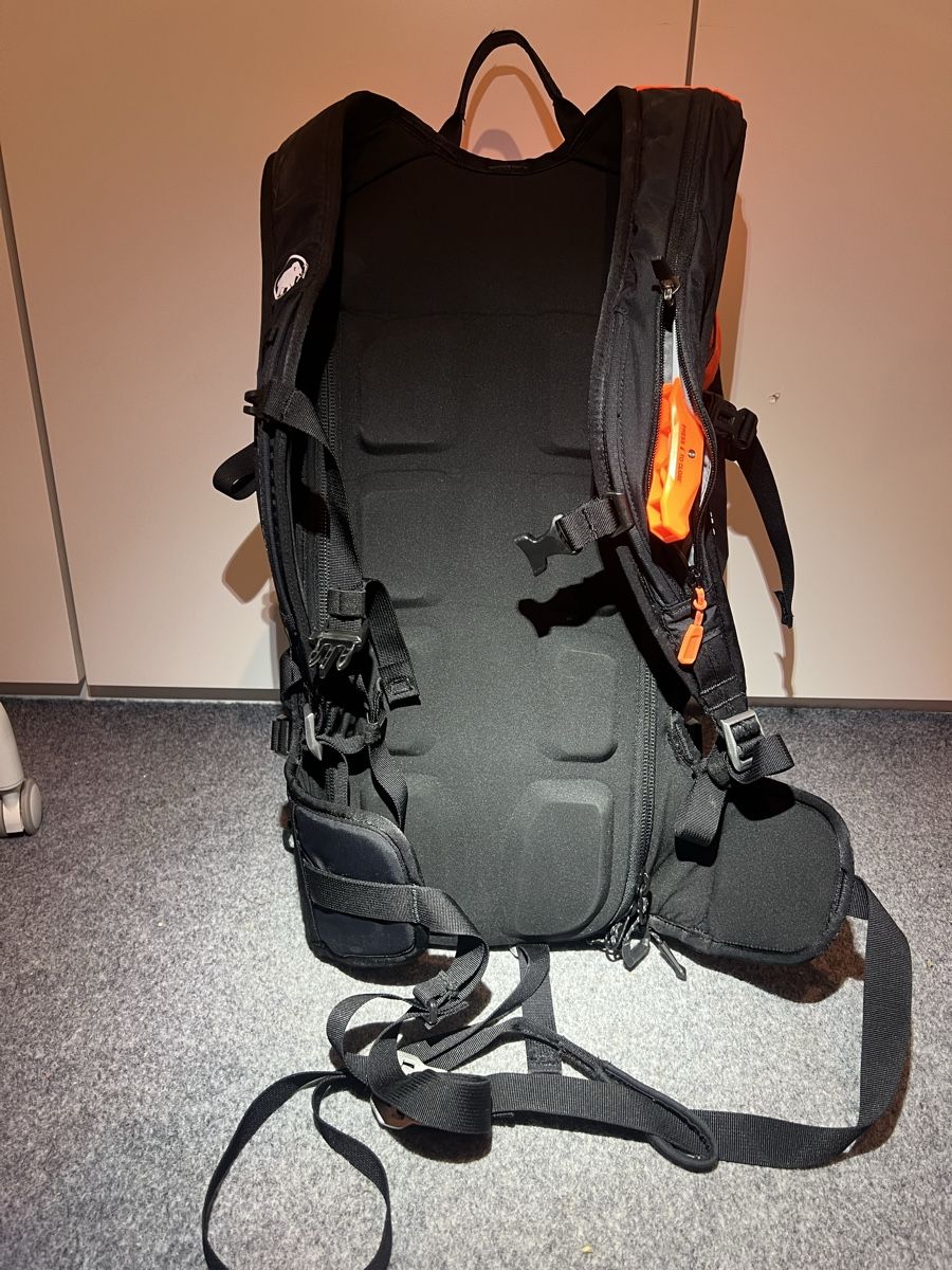 Mammut Sacs à dos: Mammut airbag backpack – D'occasion à Pontresina par cli_g8qv 1