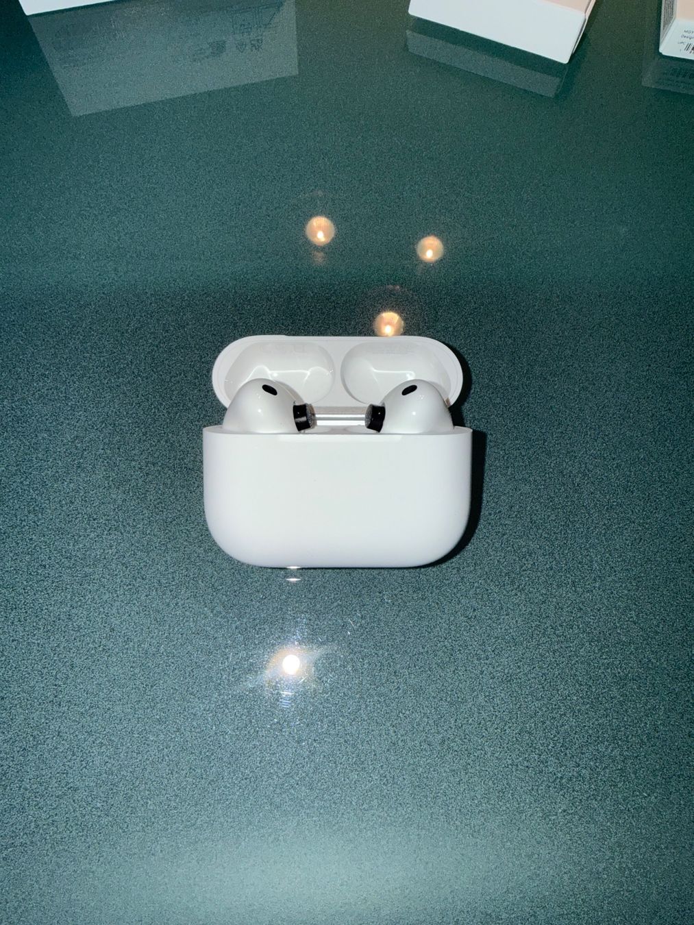 Apple Cuffie: AirPods Pro 3 – Nuovo (secondo la descrizione) da Teufenthal AG venduto da rom_ncd7 1