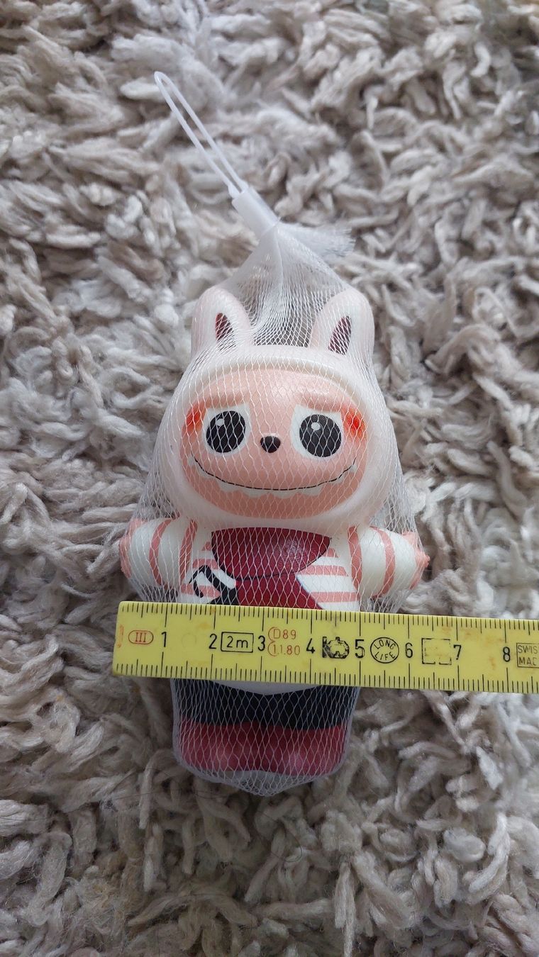 Giocattoli: Niedliche Labubu Squishy Figur – Nuovo e nell'imballaggio originale da Hittnau venduto da Razorback_1971 3