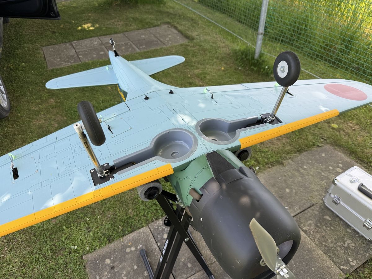 Modellismo RC: Black Horse A6M Zero BH171 – Usato da Biel-Benken BL venduto da theskipster 4
