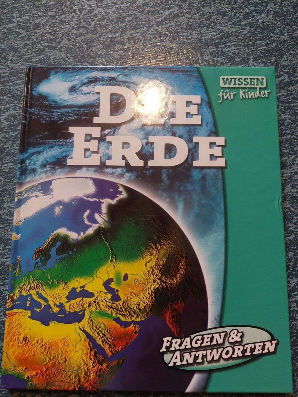 Bücher: Die Erde Buch – Gebraucht aus Unterbäch VS von Nifadi