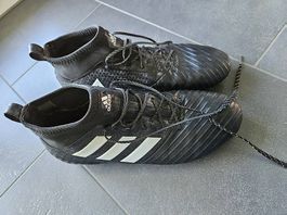 Fussball-Schuhe mit Noppen