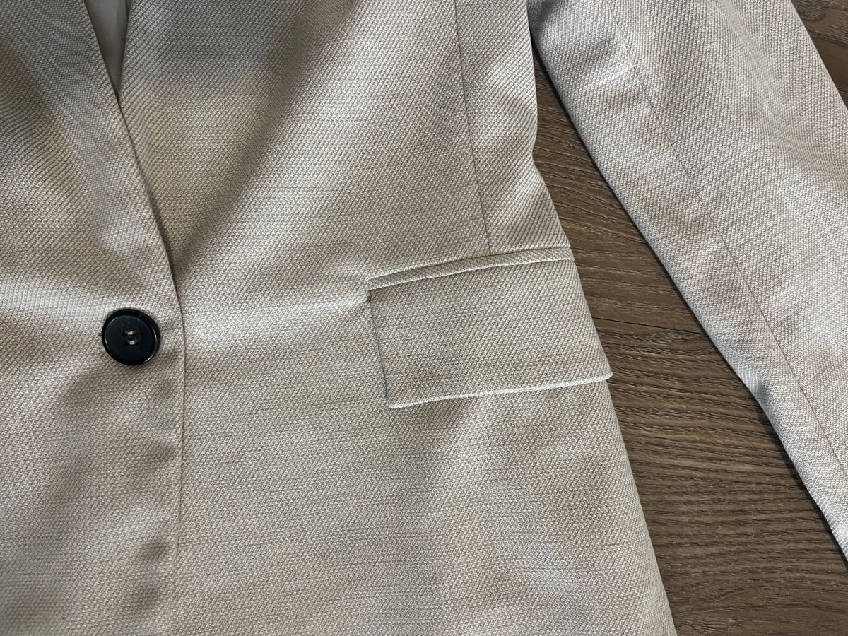 Zara Completi & Tailleur: Zara Blazer Gr.34 – Nuovo (secondo la descrizione) da Illnau venduto da Michele0210_ 2