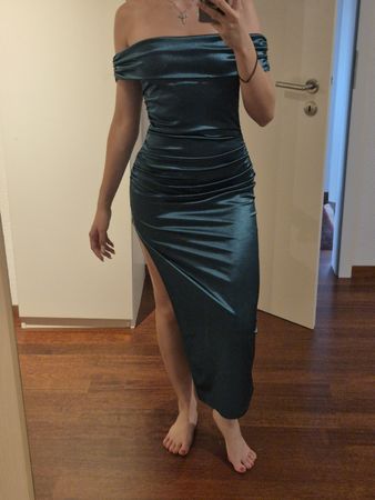 Smaragdgrünes Abendkleid
