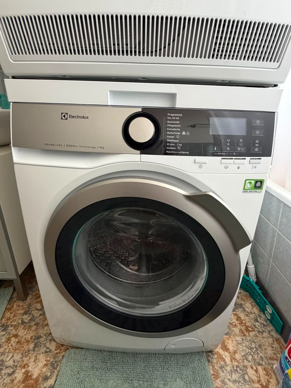 Electrolux Lavatrici: Electrolux Waschturm Set, WA1660 + TW5460 – Usato da Dällikon venduto da taulii10 2