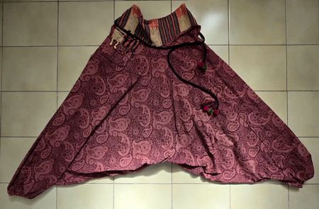 Pantaloni etnici ampi, Taglia UNI