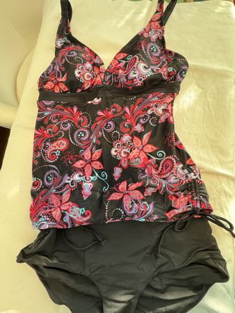 Badeset: 1 Tankini, 1 Bikini, top Zustand!