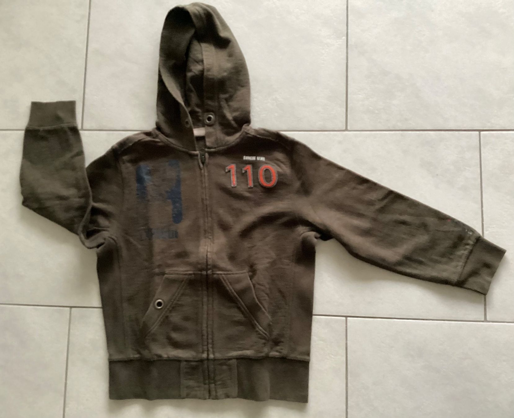 We Giacche & Cappotti: Kapuzenjacke Khaki Gr.122/128 – Usato da Wagen venduto da papai1